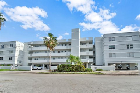 Copropriété à louer à North Miami Beach, Floride: 1 chambre, 69.68 m2 № 1882056 - photo 21