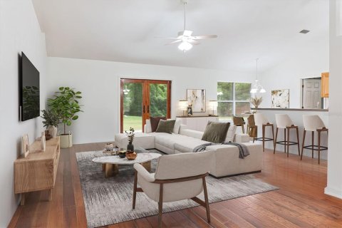 House in High Springs, Florida 3 bedrooms, 159.7 sq.m. № 1687538 - photo 3