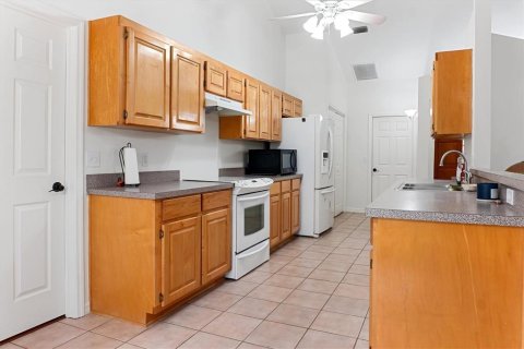 House in High Springs, Florida 3 bedrooms, 159.7 sq.m. № 1687538 - photo 16