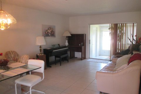 Apartamento en alquiler en West Palm Beach, Florida, 1 dormitorio, 61.41 m2 № 2083451 - foto 2