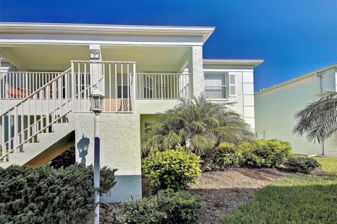 Condominio en venta en North Port, Florida, 2 dormitorios, 107.12 m2 № 2151915 - foto 2