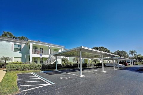 Condominio en venta en North Port, Florida, 2 dormitorios, 107.12 m2 № 2151915 - foto 5