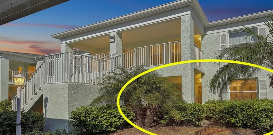 Condominio en North Port, Florida, 2 dormitorios  № 2151915