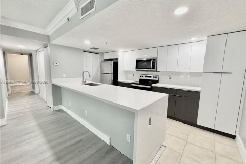Condo à Tamarac, Floride, 2 chambres  № 2090830