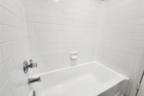 Condo in Altamonte Springs, Florida, 2 bedrooms  № 1597410 - photo 24