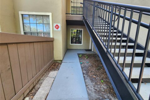 Condo in Altamonte Springs, Florida, 2 bedrooms  № 1597410 - photo 29
