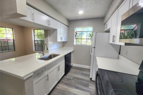 Condo in Altamonte Springs, Florida, 2 bedrooms  № 1597410 - photo 6
