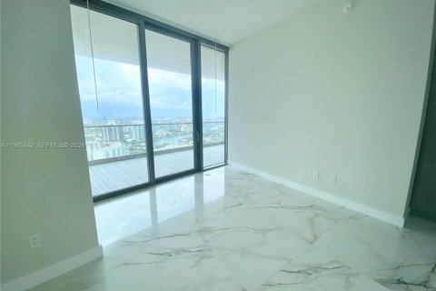Condo in Sunny Isles Beach, Florida, 2 bedrooms  № 2026950 - photo 16