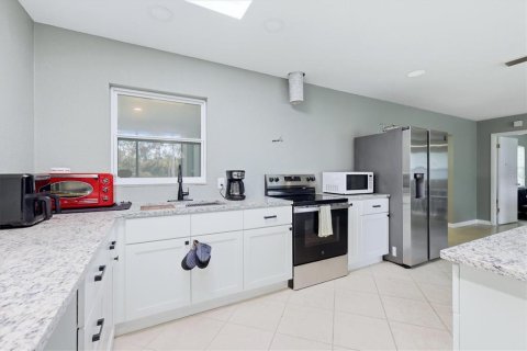 Casa en venta en Port Charlotte, Florida, 2 dormitorios, 146.6 m2 № 2349892 - foto 13