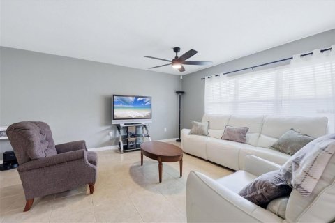 Casa en venta en Port Charlotte, Florida, 2 dormitorios, 146.6 m2 № 2349892 - foto 9