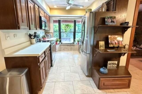 House in Boynton Beach, Florida 3 bedrooms, 253.16 sq.m. № 2154360 - photo 15