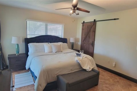 House in Clermont, Florida 3 bedrooms, 146.04 sq.m. № 1841827 - photo 25