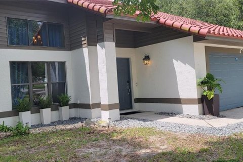 House in Clermont, Florida 3 bedrooms, 146.04 sq.m. № 1841827 - photo 2
