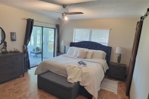 House in Clermont, Florida 3 bedrooms, 146.04 sq.m. № 1841827 - photo 24