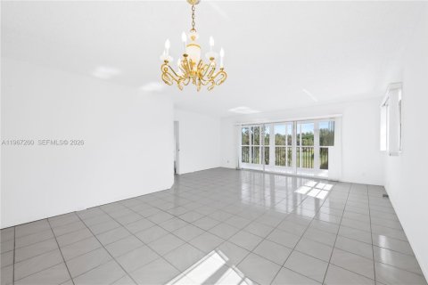 Copropriété à vendre à Pembroke Pines, Floride: 2 chambres, 140 m2 № 2029936 - photo 17