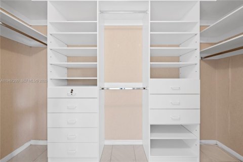 Copropriété à vendre à Pembroke Pines, Floride: 2 chambres, 140 m2 № 2029936 - photo 25