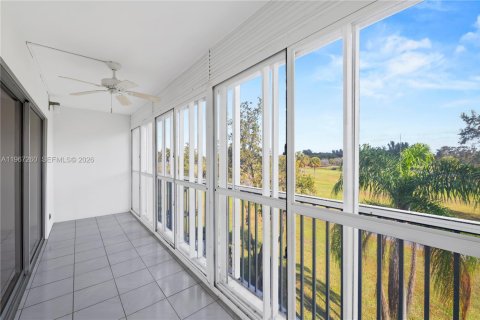Copropriété à vendre à Pembroke Pines, Floride: 2 chambres, 140 m2 № 2029936 - photo 11