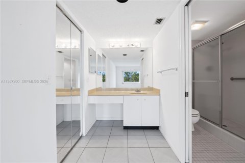 Copropriété à vendre à Pembroke Pines, Floride: 2 chambres, 140 m2 № 2029936 - photo 13