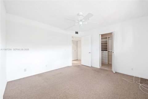 Copropriété à vendre à Pembroke Pines, Floride: 2 chambres, 140 m2 № 2029936 - photo 6