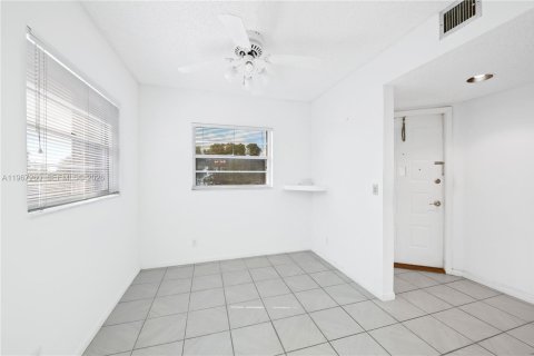 Copropriété à vendre à Pembroke Pines, Floride: 2 chambres, 140 m2 № 2029936 - photo 22