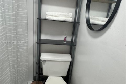 Снять в аренду квартиру в Халландейл-Бич, Флорида 37.16м2, № 2006564 - фото 8