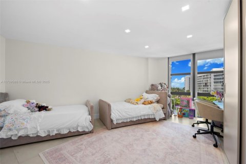 Condo in Key Biscayne, Florida, 2 bedrooms  № 1895707 - photo 14