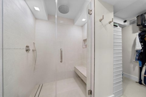 Condo in Key Biscayne, Florida, 2 bedrooms  № 1895707 - photo 11