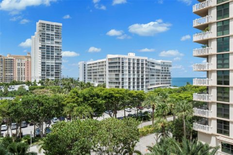 Condo in Key Biscayne, Florida, 2 bedrooms  № 1895707 - photo 18