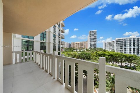 Condo in Key Biscayne, Florida, 2 bedrooms  № 1895707 - photo 19