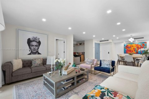 Condo in Key Biscayne, Florida, 2 bedrooms  № 1895707 - photo 6