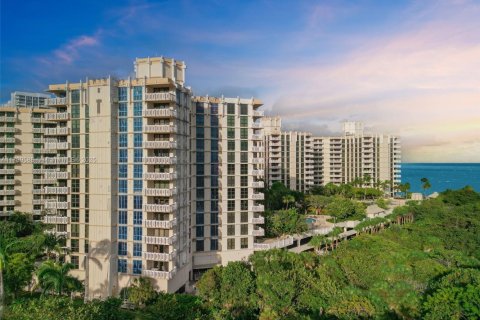 Condo in Key Biscayne, Florida, 2 bedrooms  № 1895707 - photo 22