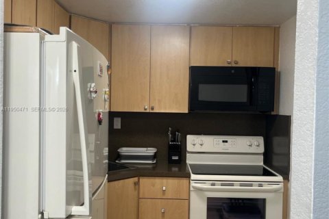 Copropriété à vendre à Hialeah, Floride: 1 chambre, 55.74 m2 № 2006851 - photo 8