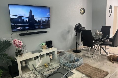 Copropriété à vendre à Hialeah, Floride: 1 chambre, 55.74 m2 № 2006851 - photo 5