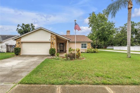 House in Largo, Florida 3 bedrooms, 140.28 sq.m. № 1821072 - photo 2