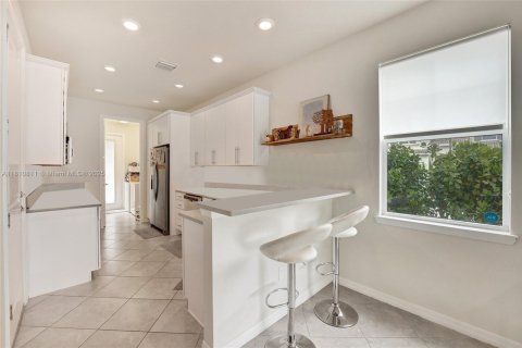 Adosado en venta en Hollywood, Florida, 3 dormitorios, 145.02 m2 № 1774152 - foto 15