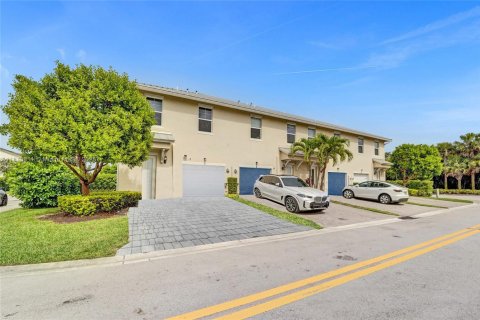 Adosado en venta en Hollywood, Florida, 3 dormitorios, 145.02 m2 № 1774152 - foto 7
