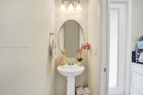 Adosado en venta en Hollywood, Florida, 3 dormitorios, 145.02 m2 № 1774152 - foto 21