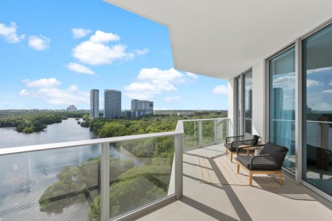 Condominio en venta en North Miami Beach, Florida, 2 dormitorios, 167.32 m2 № 1983638 - foto 22