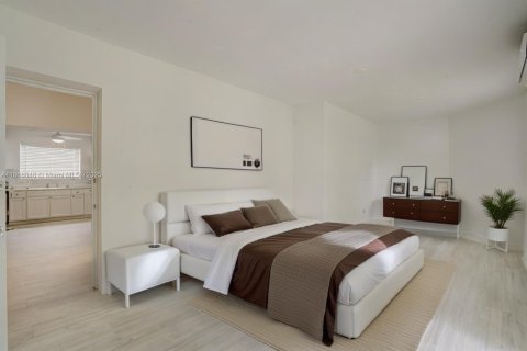 Villa ou maison à louer à Hollywood, Floride: 3 chambres, 142.88 m2 № 1977327 - photo 11