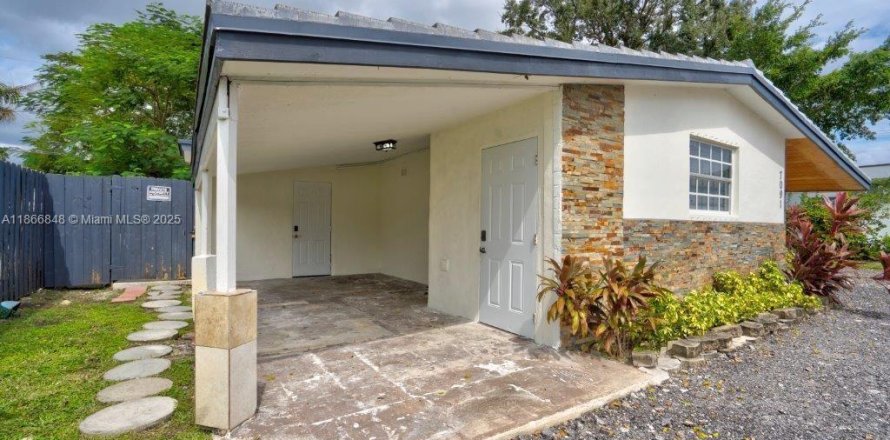 Villa ou maison à Hollywood, Floride 3 chambres, 142.88 m2 № 1977327