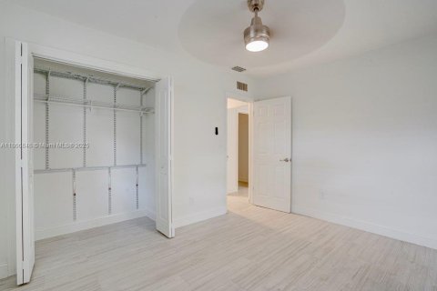 Villa ou maison à louer à Hollywood, Floride: 3 chambres, 142.88 m2 № 1977327 - photo 9