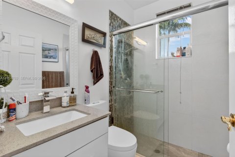 Купить виллу или дом в Уэстон, Флорида 5 спален, 414.72м2, № 2006052 - фото 30