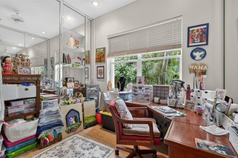 Купить виллу или дом в Уэстон, Флорида 5 спален, 414.72м2, № 2006052 - фото 28