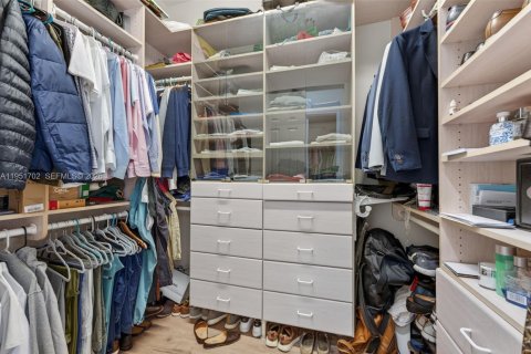 Купить виллу или дом в Уэстон, Флорида 5 спален, 414.72м2, № 2006052 - фото 24