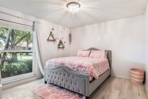 Купить виллу или дом в Корал-Спрингс, Флорида 3 спальни, 152.64м2, № 2055338 - фото 19