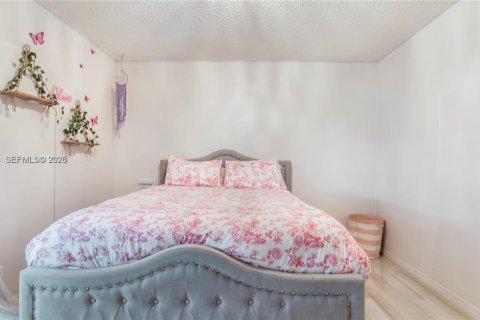 Купить виллу или дом в Корал-Спрингс, Флорида 3 спальни, 152.64м2, № 2055338 - фото 20