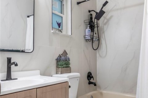 Купить виллу или дом в Корал-Спрингс, Флорида 3 спальни, 152.64м2, № 2055338 - фото 22