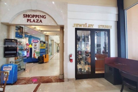 Condo in Sunny Isles Beach, Florida  № 2054160 - photo 15