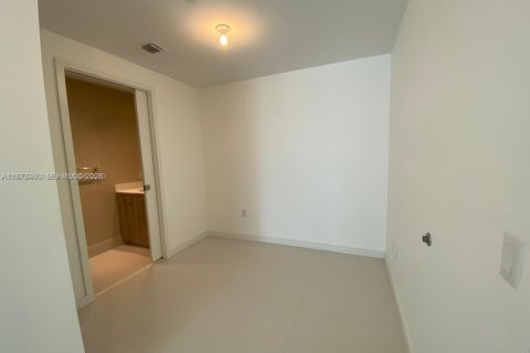Copropriété à vendre à Miami, Floride: 1 chambre, 69.31 m2 № 2046234 - photo 5