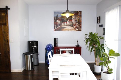 Townhouse in Temple Terrace, Florida 2 bedrooms, 145.02 sq.m. № 2133328 - photo 15